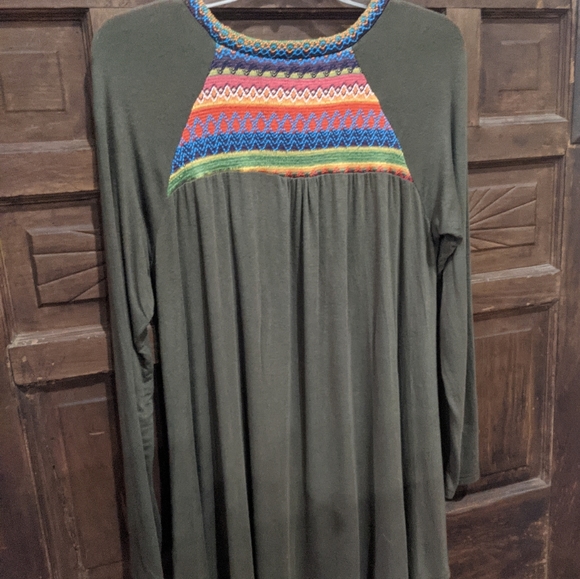 Bellamie, Green Tunic, Gorgeous detail, size medium - Picture 2 of 5